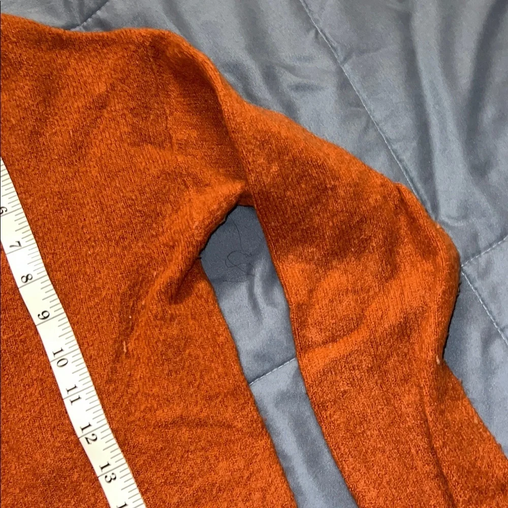 GAP Women's V-Neck Sweater in Rust color